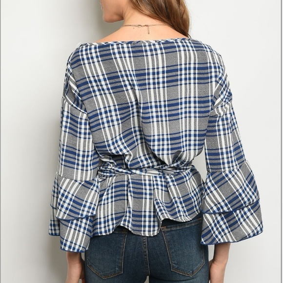 💰⬇️🌴WRAP TOP🌴 - Picture 2 of 3